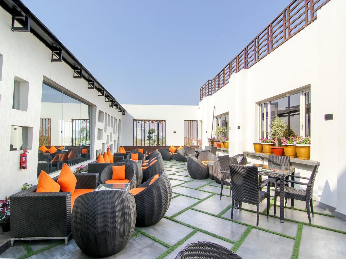 Oyo 12496 Skyotel Lucknow Exterior photo